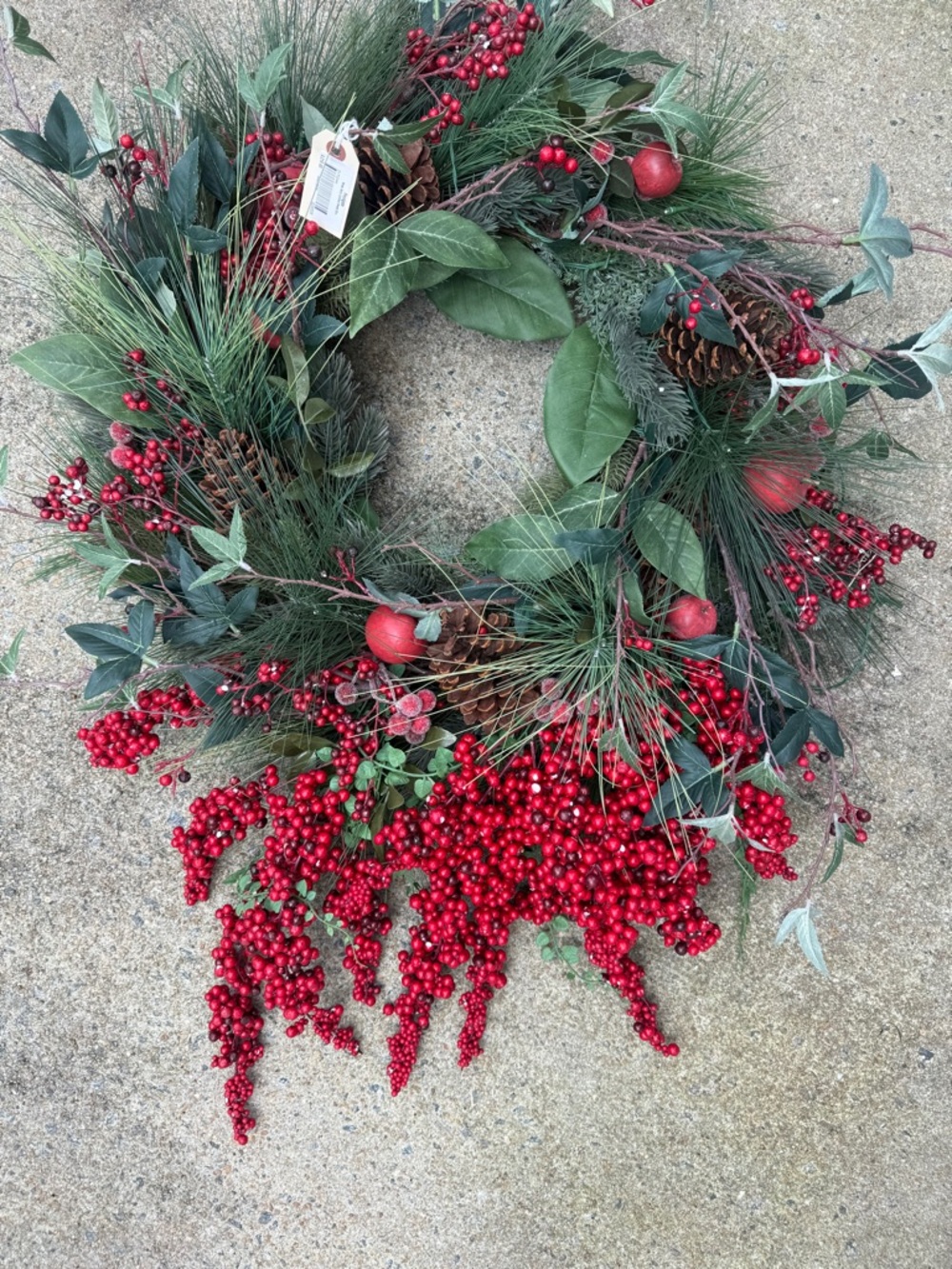Frontgate Winter Berry Cordless Wreath - 32”
